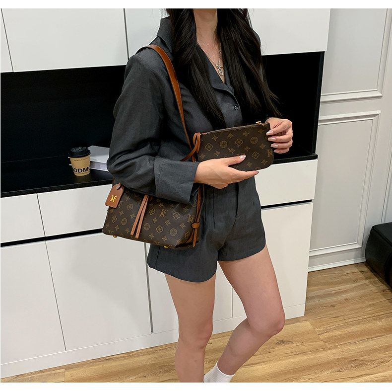Retro Patterned Underarm Shoulder Tote