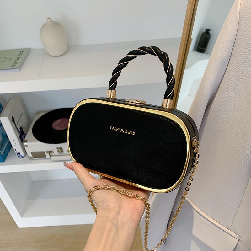 Everyday Shoulder & Crossbody Chain Bag