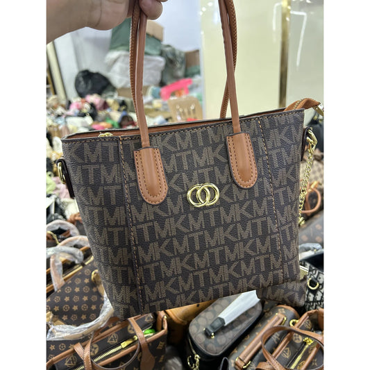 012 Large Letter-Print Shopper