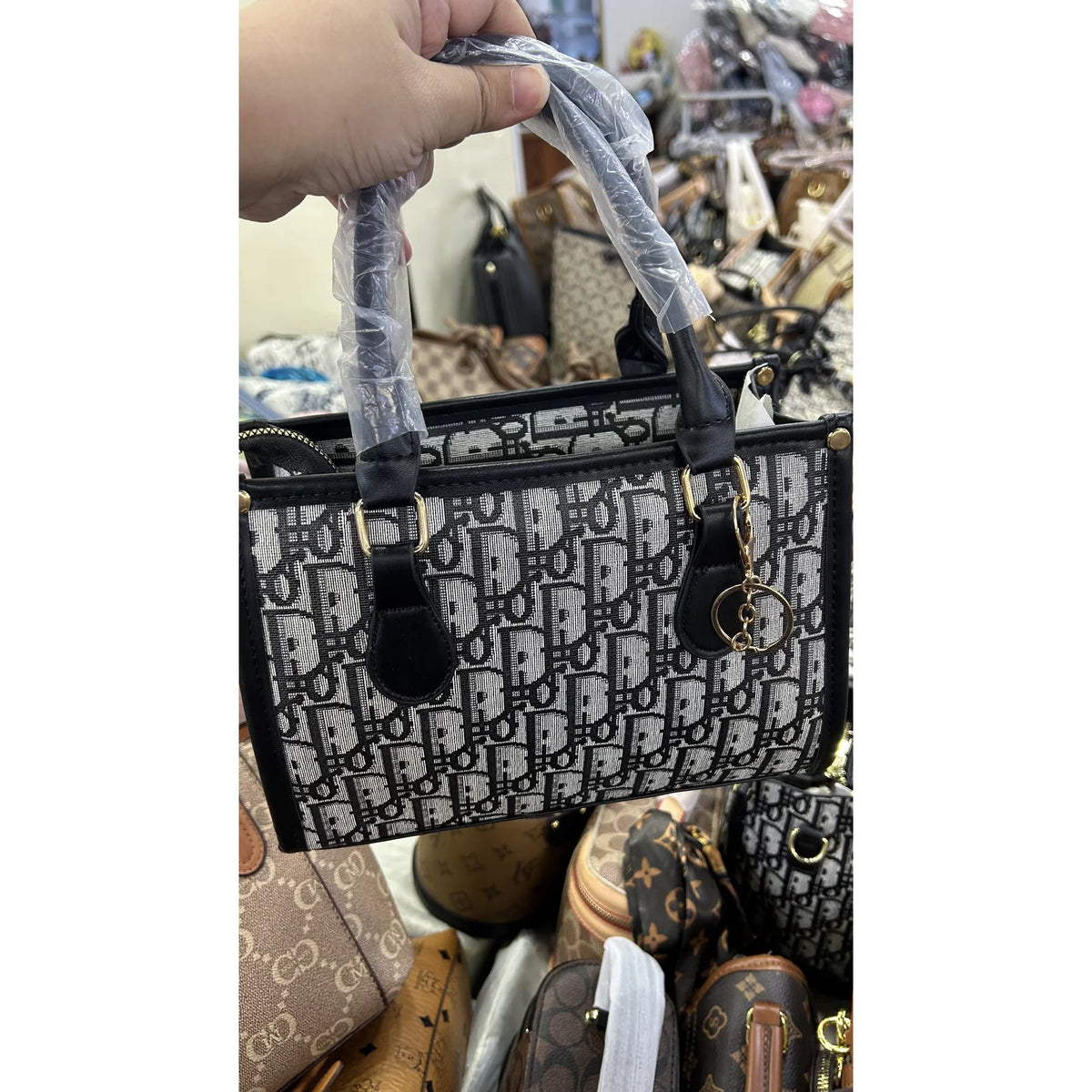 017 Large Rectangular Top-Handle Shopper