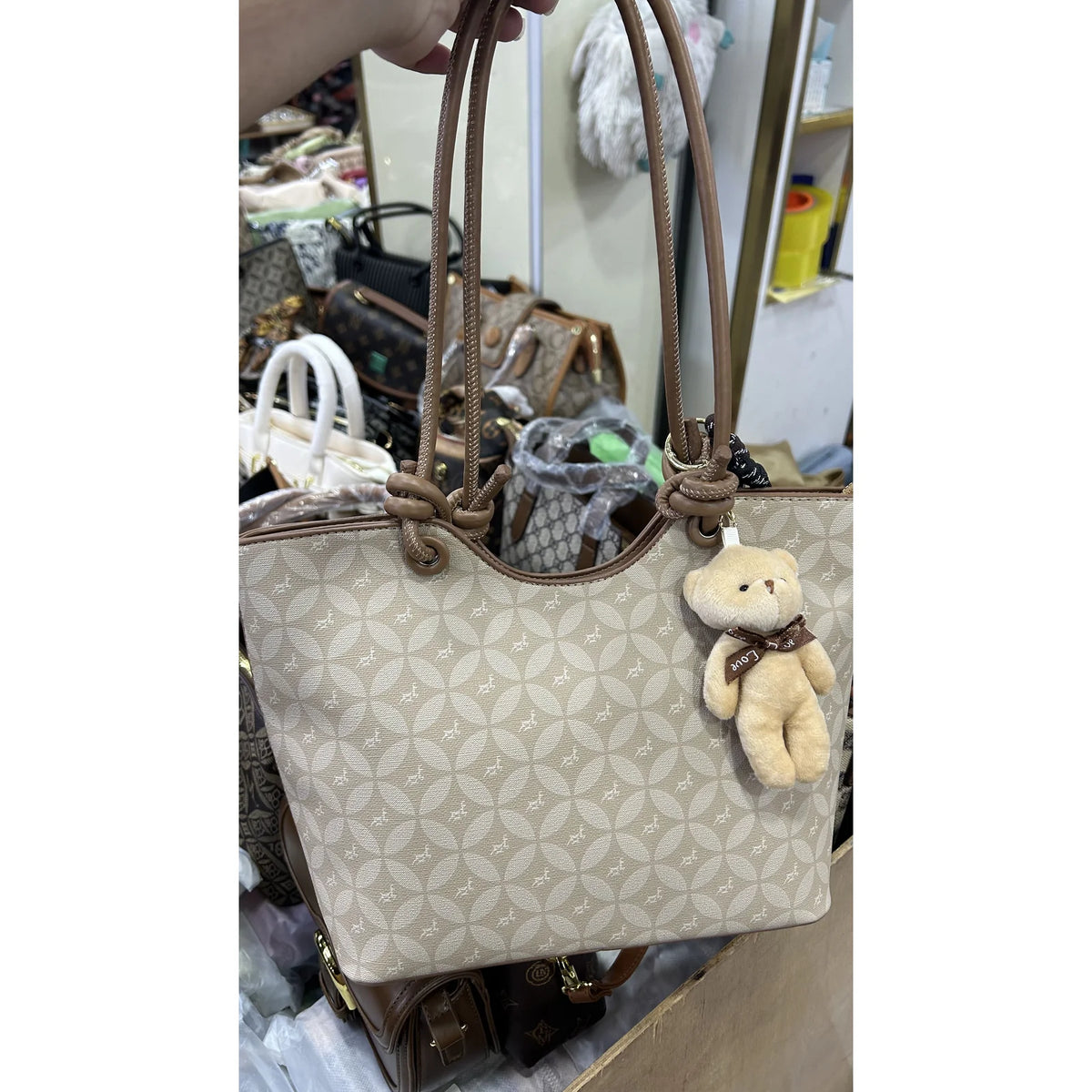 026 Large Light-Color Shoulder Shopper With Bear Charm