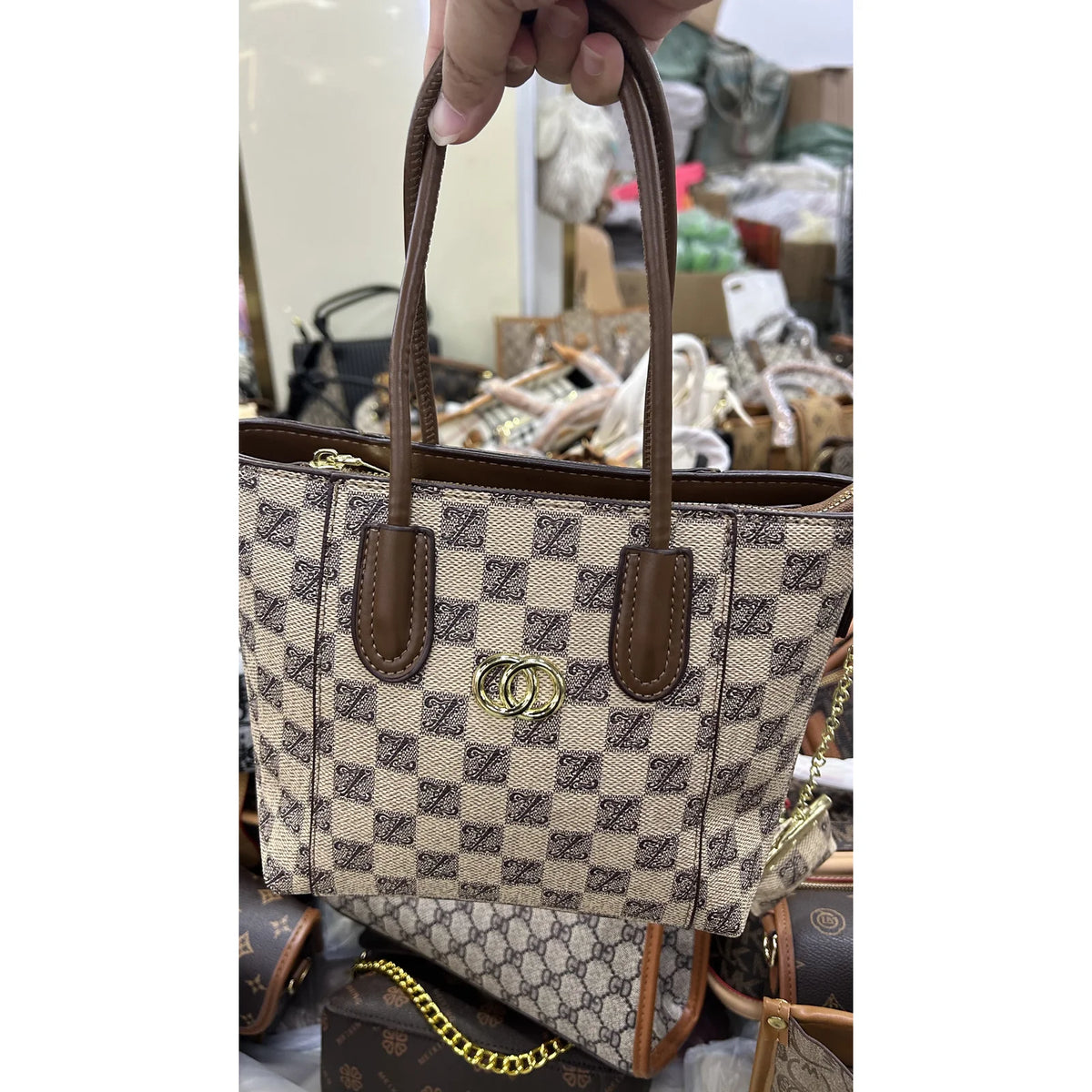 038 Large Checkerboard Open-Top Shopper