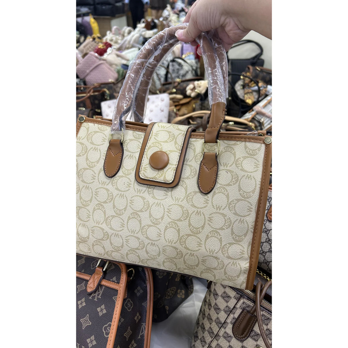 041 Large Light-Color Circle-Print Shopper