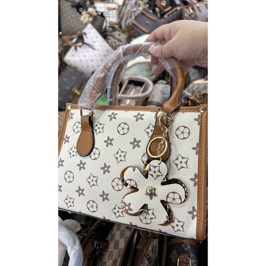 043 Large Printed Shopper With Flower Charm