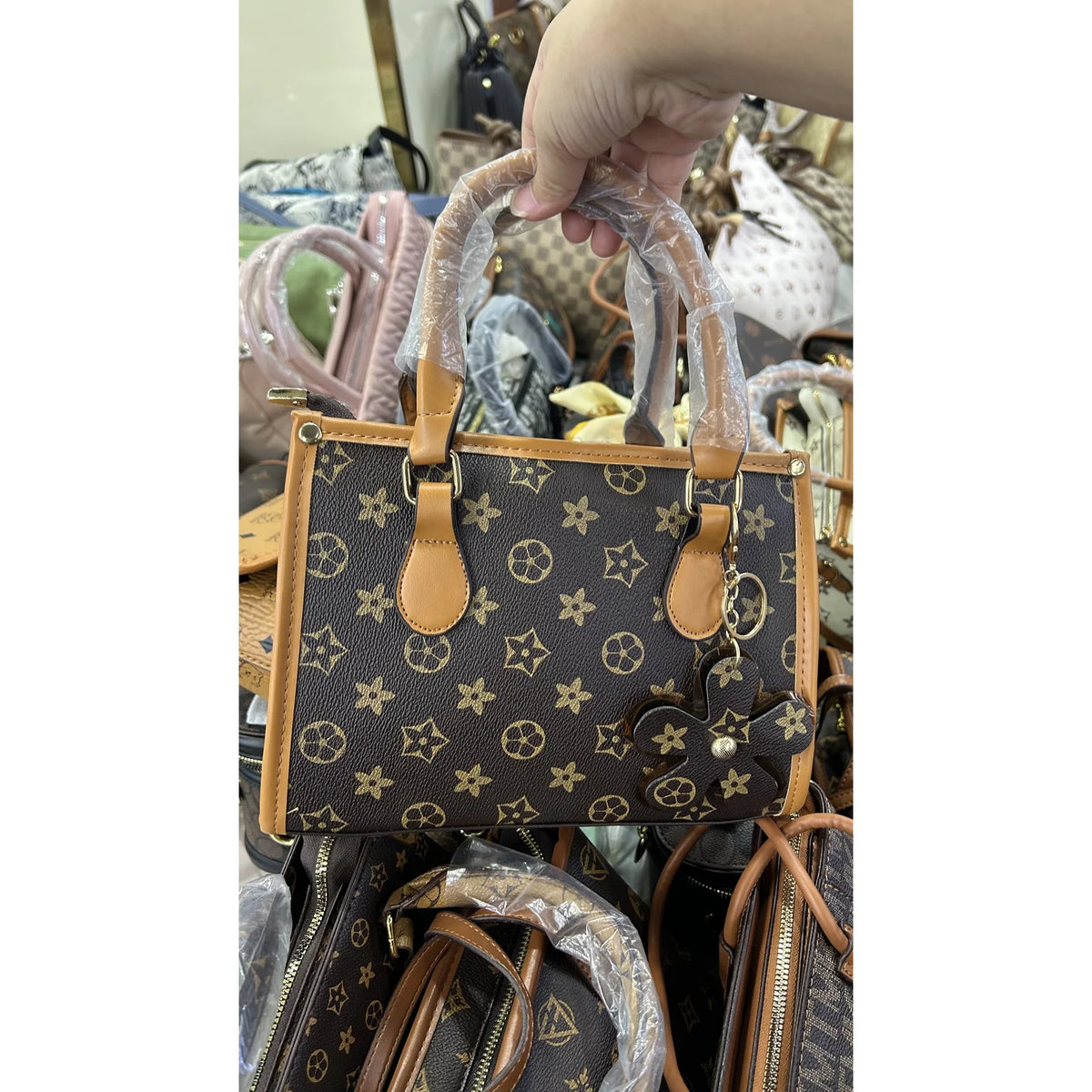 044 Large Dark Shopper With Coin Pouch