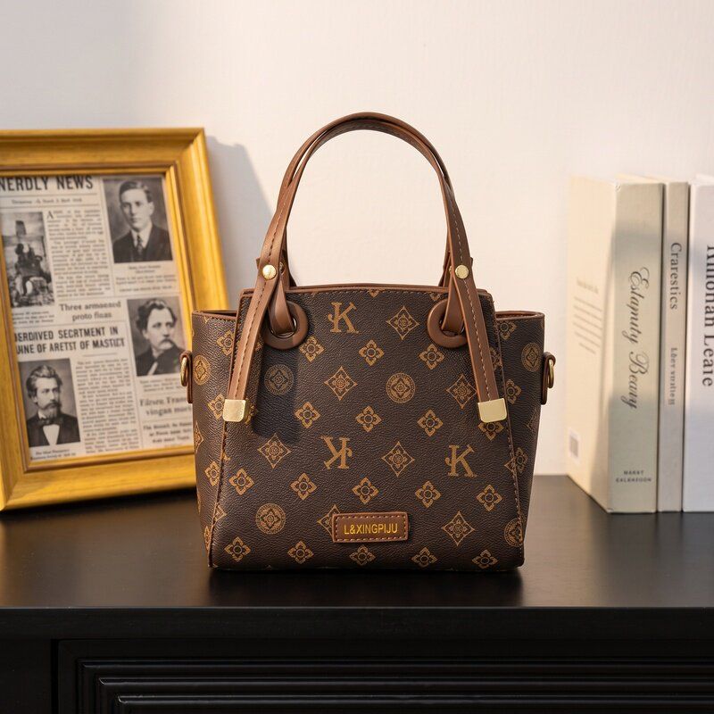 Large-Capacity Retro Printed Commuter Handbag