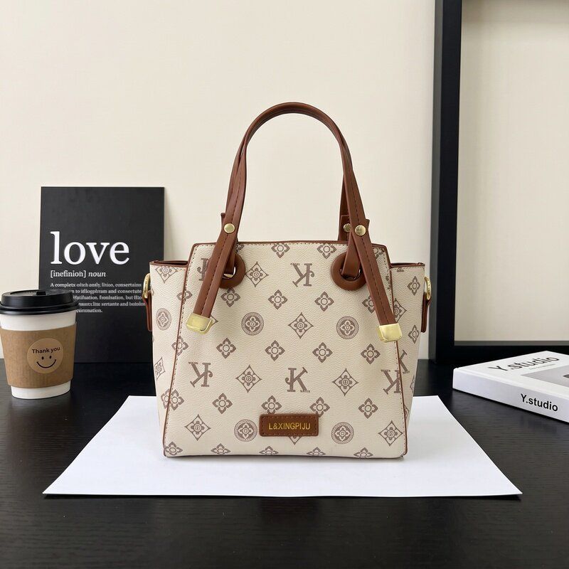 Large-Capacity Retro Printed Commuter Handbag
