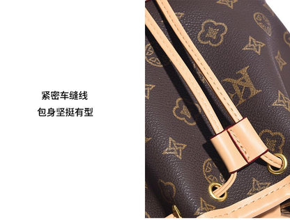 Large-Capacity Commuter Bucket Bag
