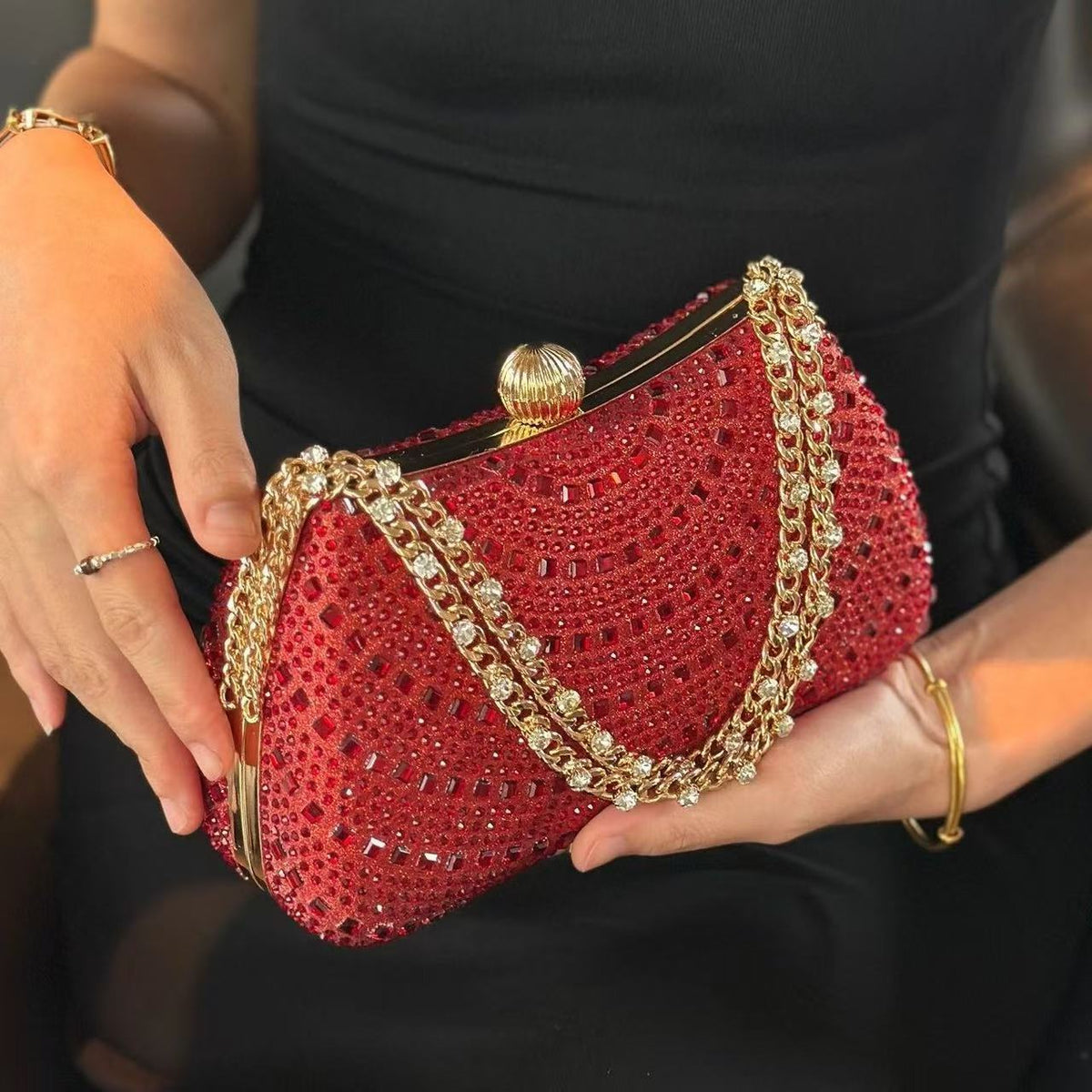 Scalloped Rhinestone Chain Evening Bag