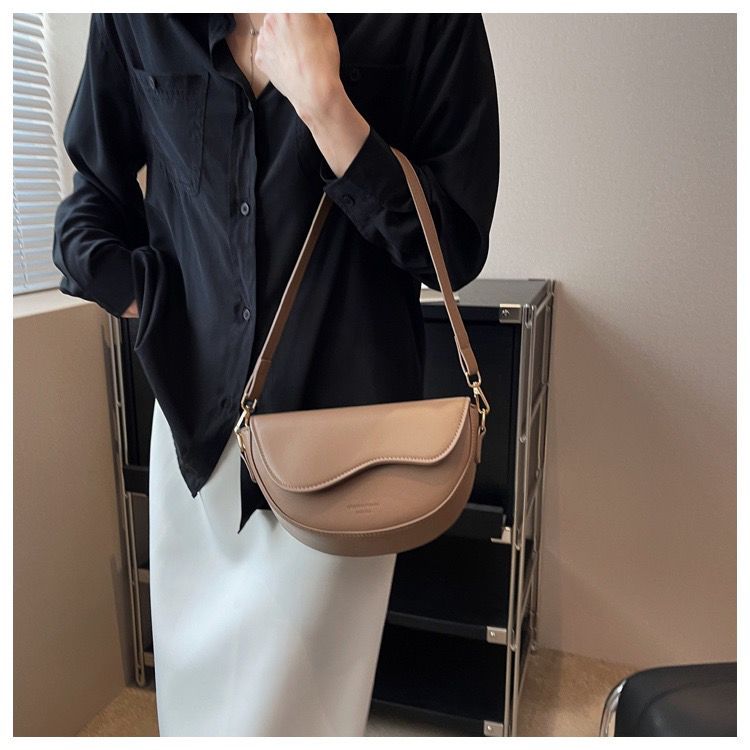Retro Saddle Underarm Shoulder Bag