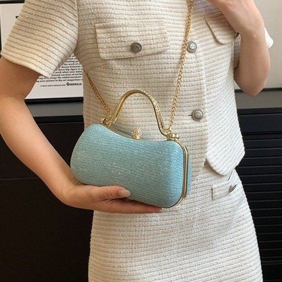 Shimmering Gold-Lock Evening Chain Bag