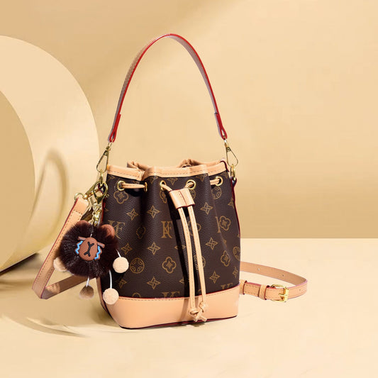Large-Capacity Commuter Bucket Bag