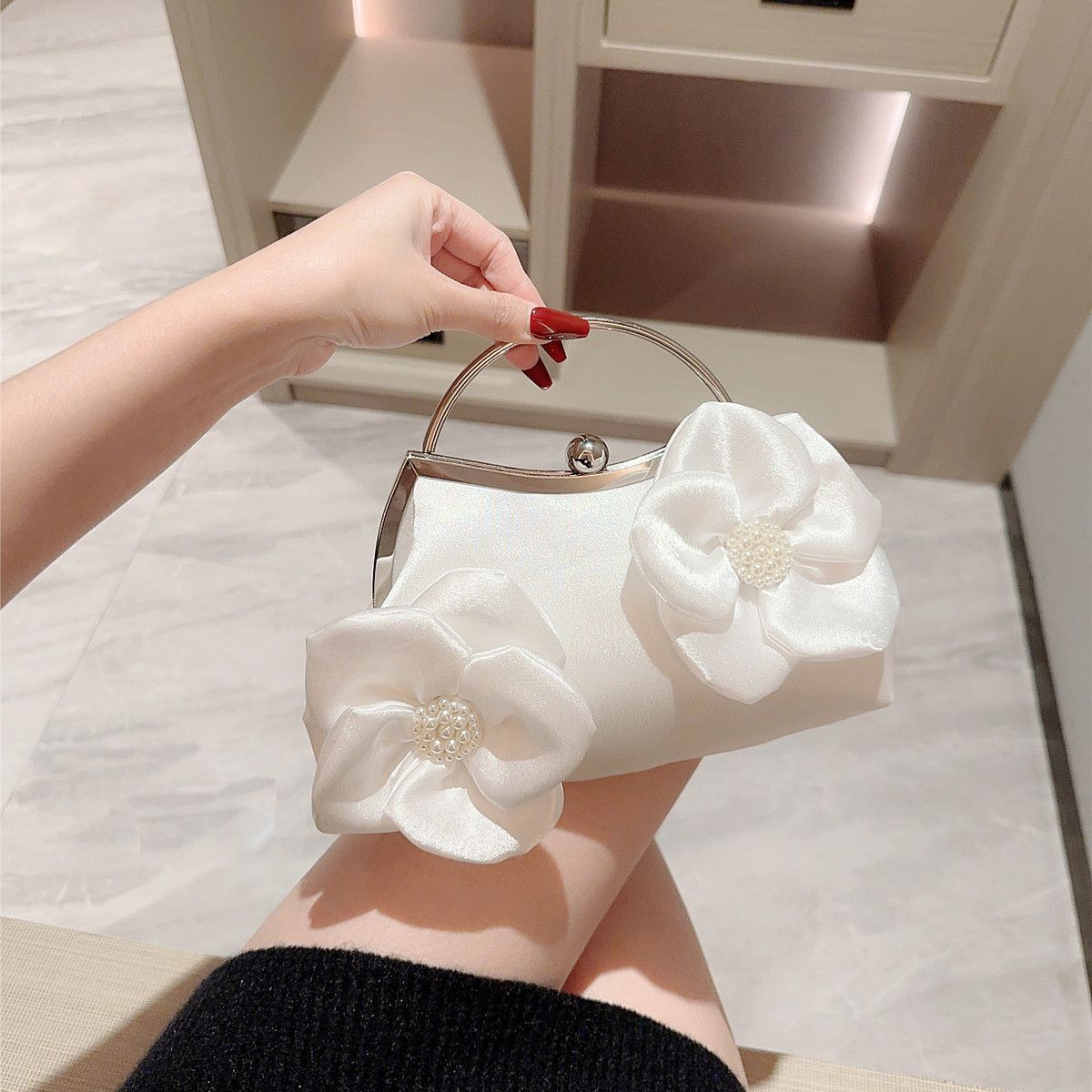 Floral Cloud-Shaped Evening Clutch