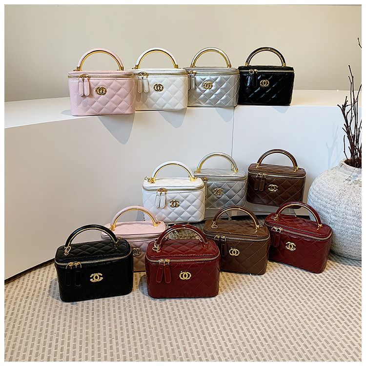 Classic Brown Diamond-Quilted Chain Bag