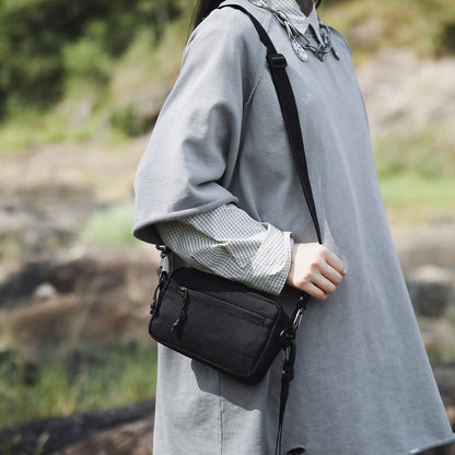 Unisex Lightweight Multi-Pocket Nylon Phone Bag