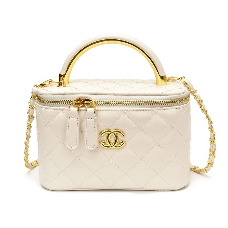 Classic Brown Diamond-Quilted Chain Bag