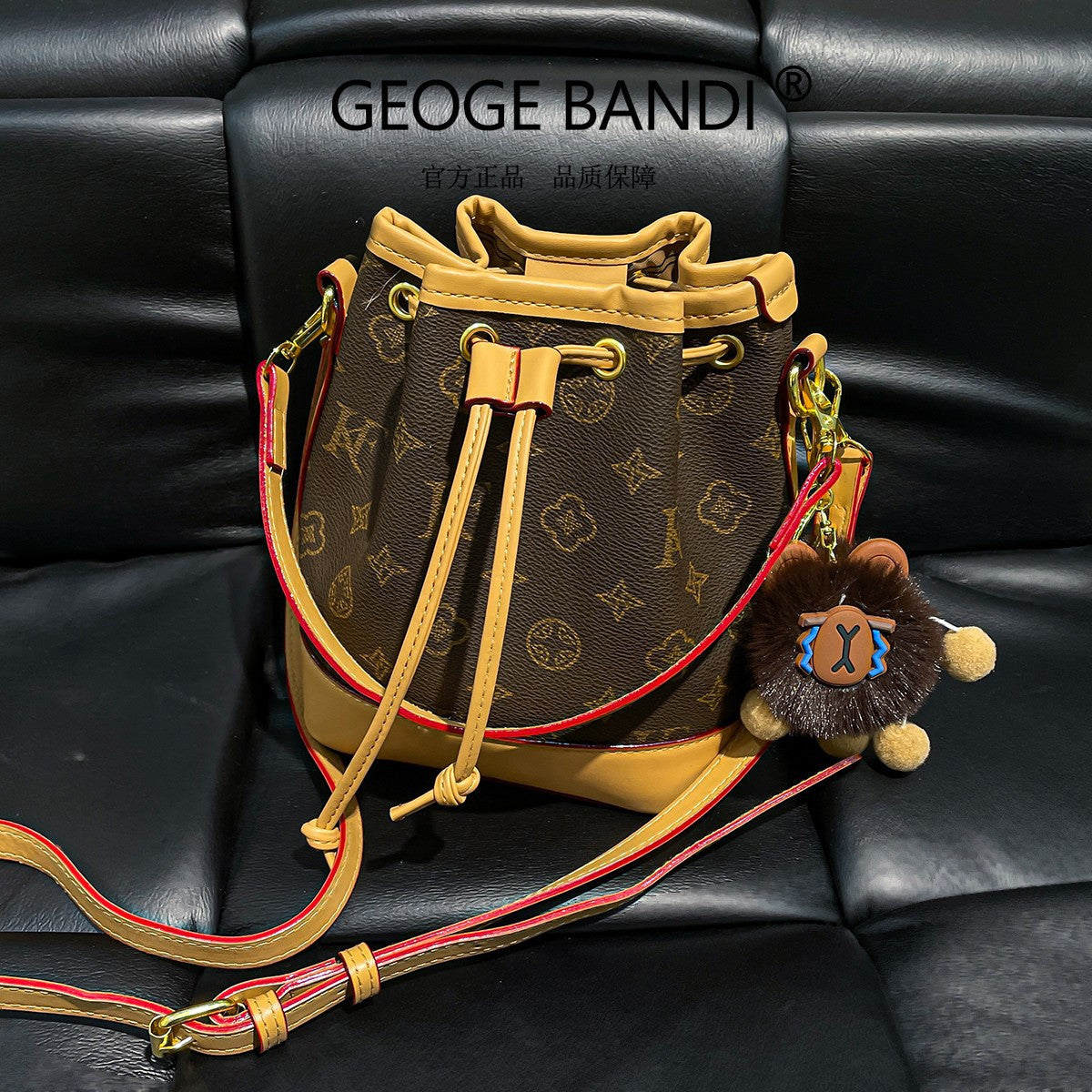 Large-Capacity Commuter Bucket Bag